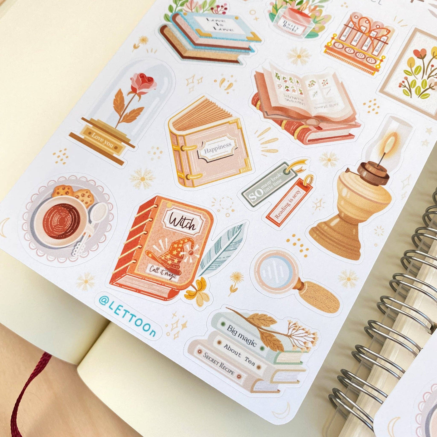 Aesthetic Book | Klistremerker