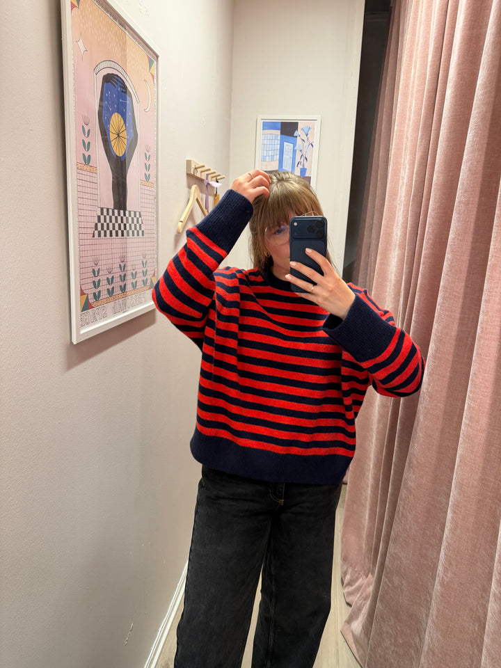 Olol O-Neck Knit - Navy/Red