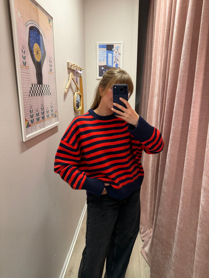 Olol O-Neck Knit - Navy/Red