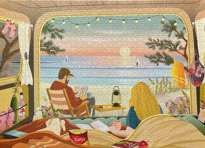 CAMPER BY THE OCEAN - Puslespill med 1000 brikker