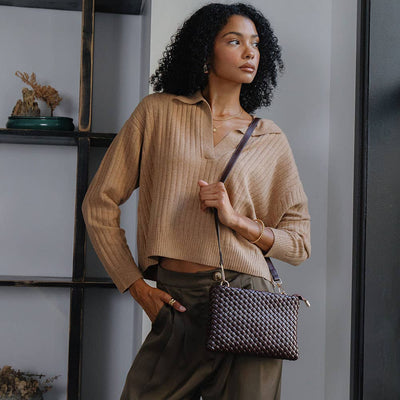 Daisy Espresso - Crossbody Bag