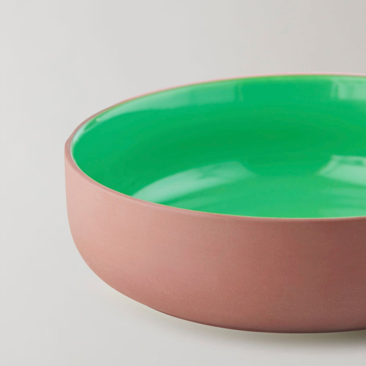 Clayware serving bowl - Terracotta/ green