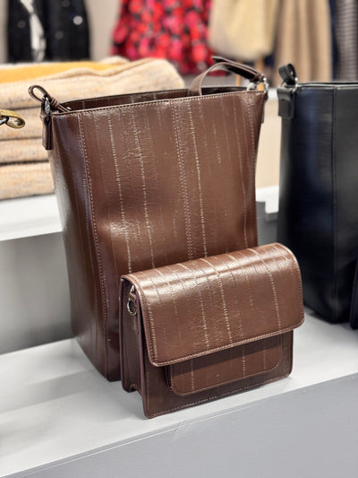 Casset Stroke Structure - Espresso