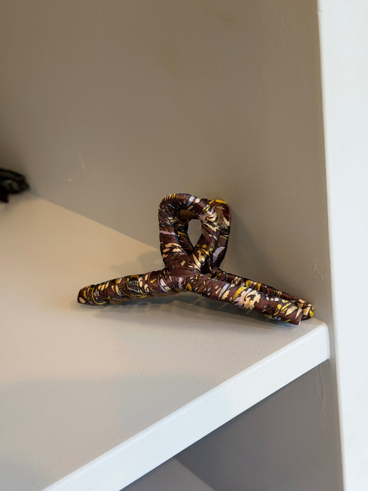 Fiora Luster Celabrina Hair Claw - Chocolate Brown