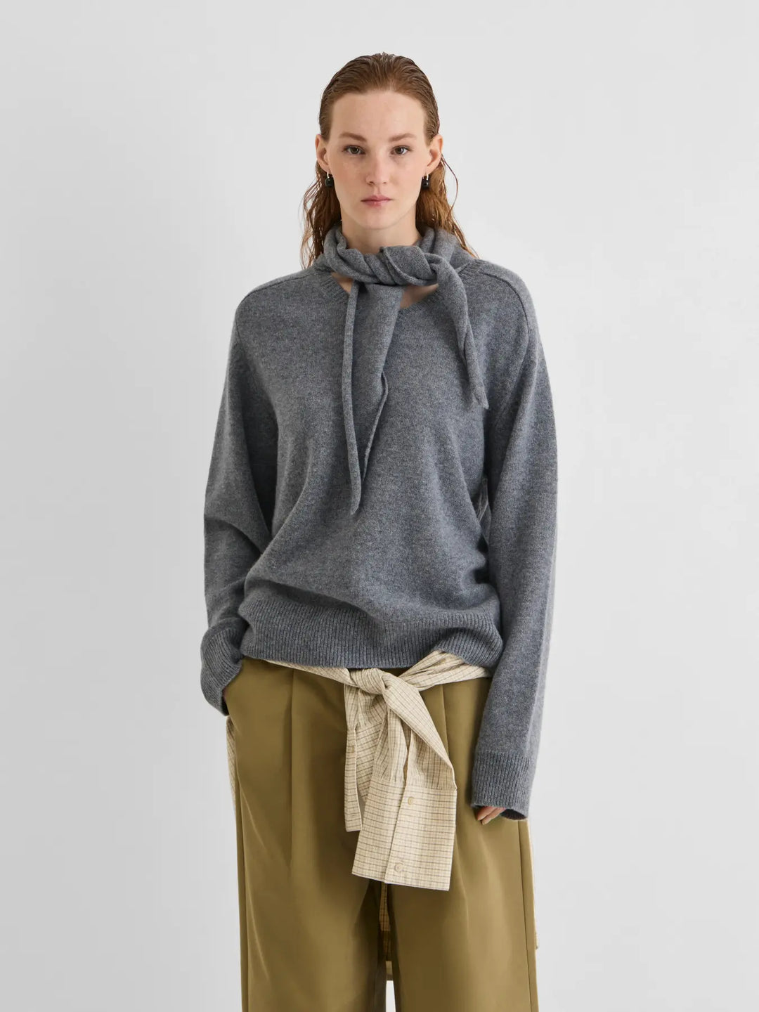 Roukate L/S V-Neck Knit/1 - Dark Grey Melange