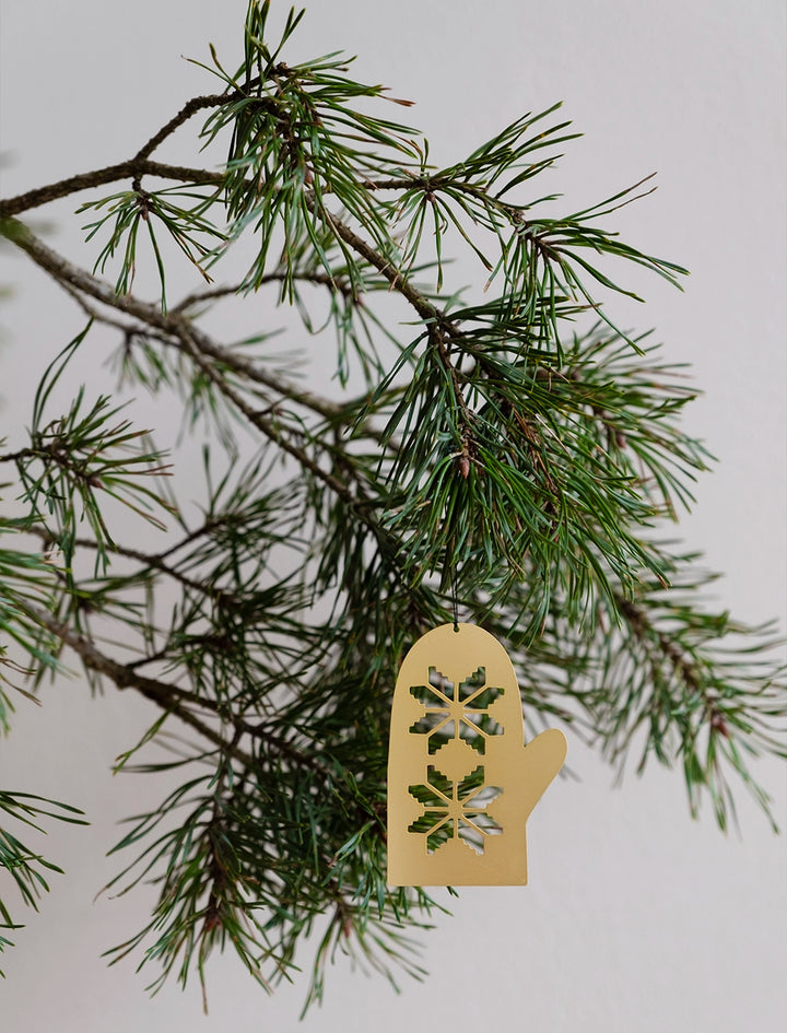 Vott ornament