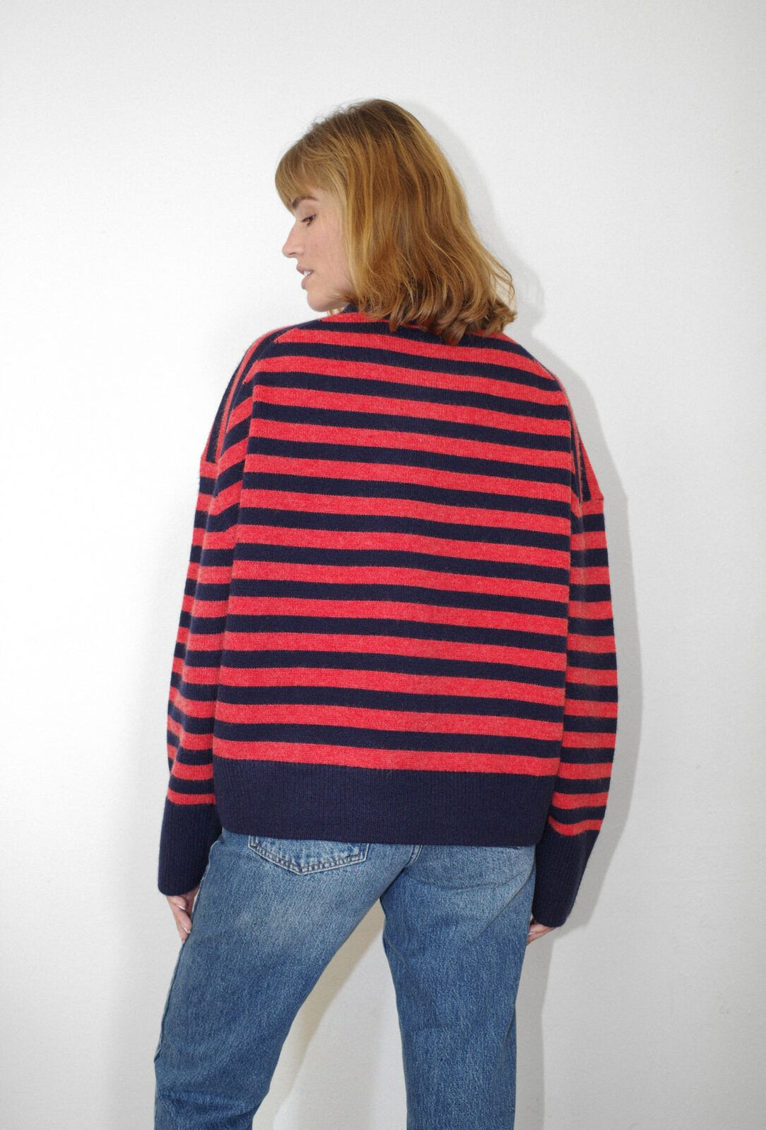 Olol O-Neck Knit - Navy/Red