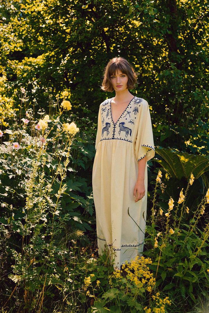 Polly Embroidery Dress 3/4 Sleeve - Vanilla