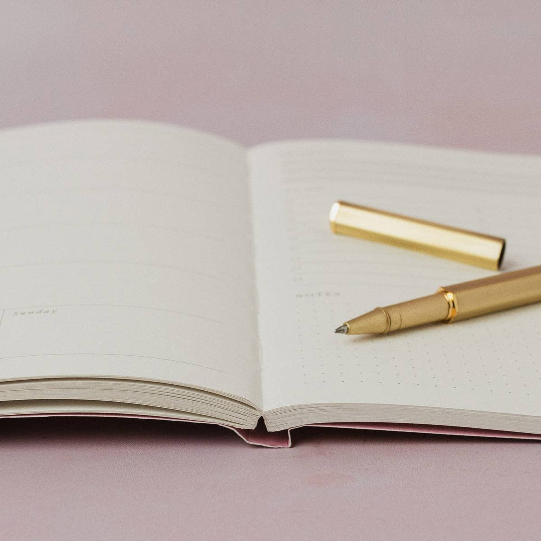 Studio Abstract - Undated Weekly Planner