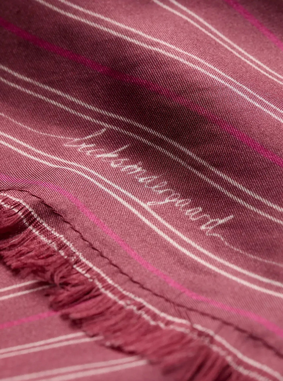 Strifilia Sia Scarf - Tibetan Red