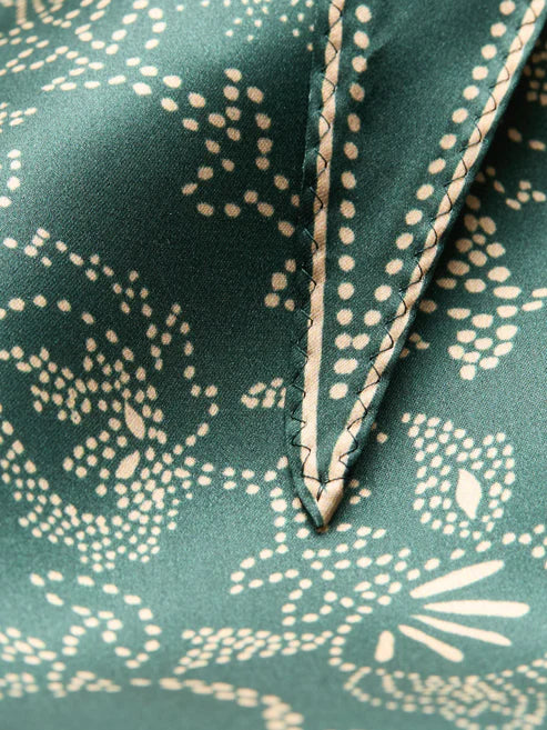 Dotted Flora Diamond Scarf - Topiary Green