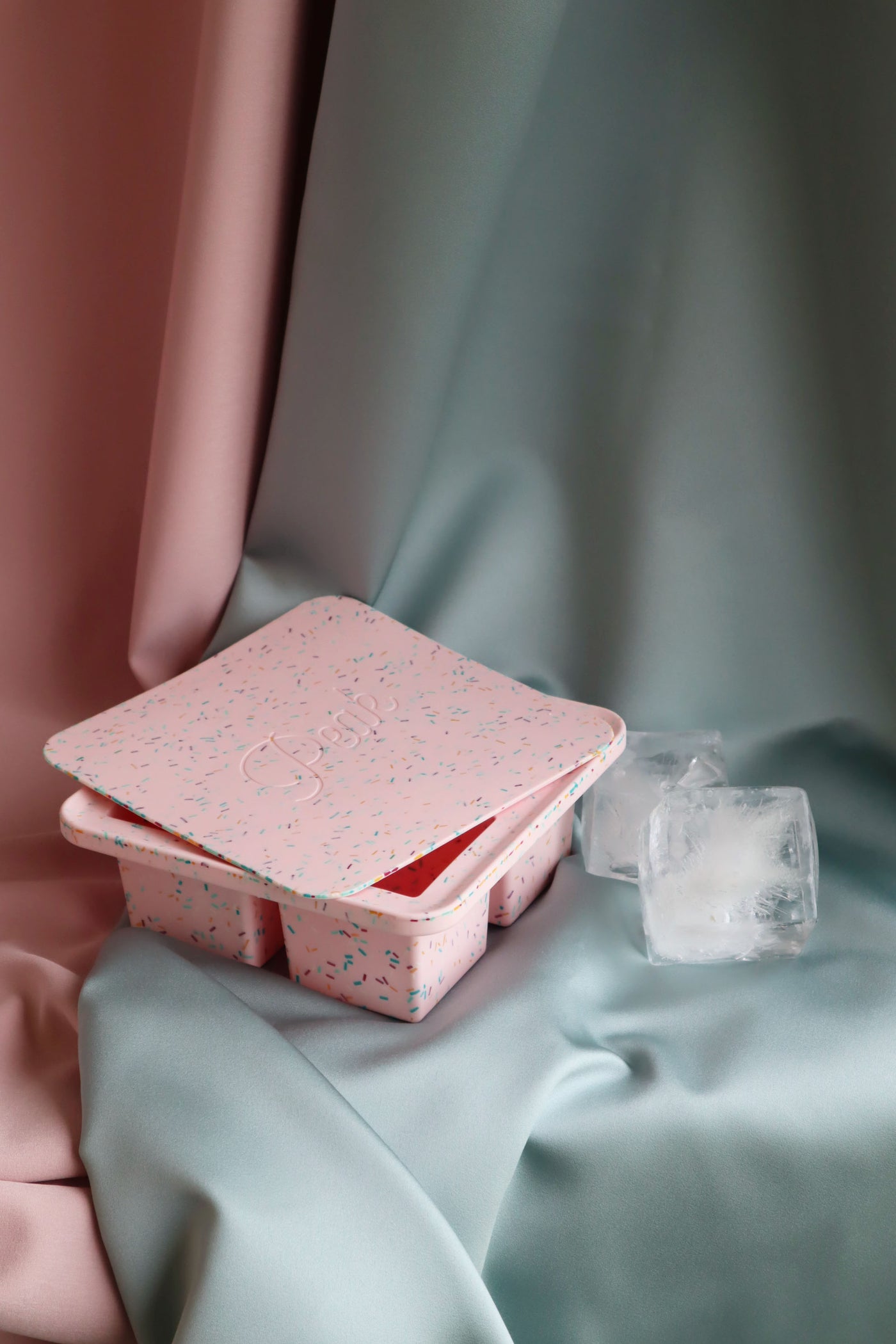 Extra Large Ice Cube Tray - Pink Speckled