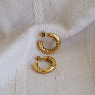 Crumpled Hoops
